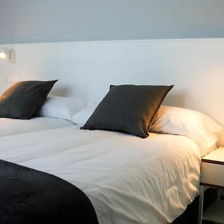 Campelo Sleeps 12 With Pool And Wifi ヴィラ