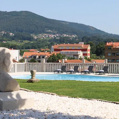 ヴィラ Campelo Sleeps 12 With Pool And Wifi San Salvador de Poio
